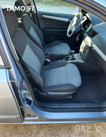 Opel Astra 1.7 CDTi 100hp, снимка 12 - Автомобили и джипове - 53818315