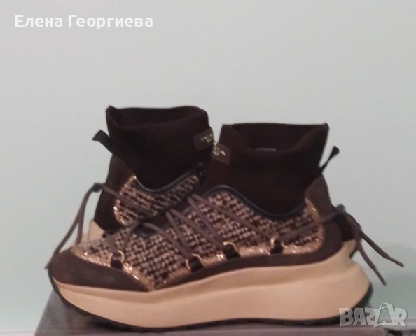 Дамски спортни обувки 