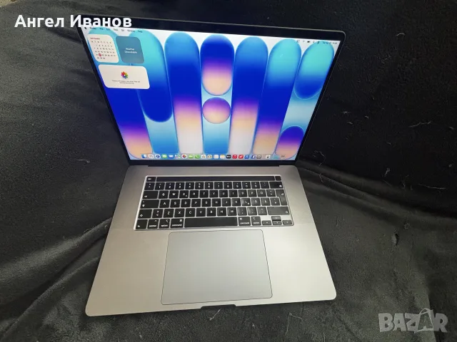MacBook Pro 16" (2019) / i9 8-Core 2.3GHz / 32GB RAM / Radeon Pro 5500M 4GB