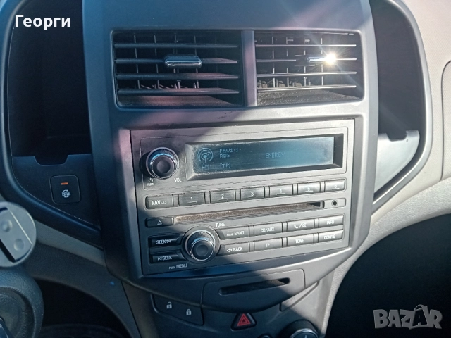 шевролет авео 1.2 Газ, снимка 10 - Автомобили и джипове - 52591343