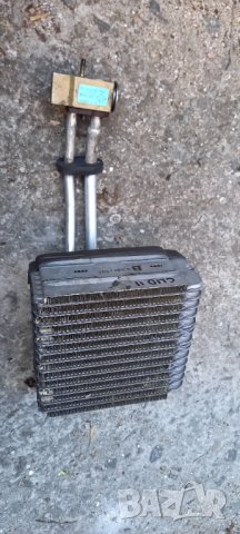 Радиатор парно Renault Clio II, снимка 1 - Части - 41509426