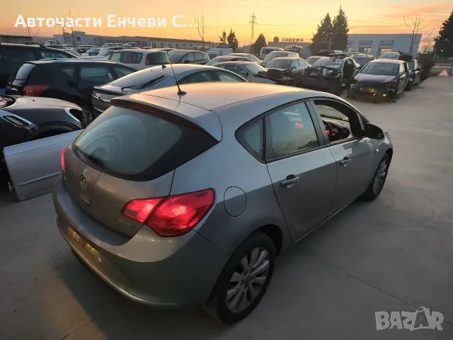 опел астра 1.6дизел Opel astra 1.6cdti на части, снимка 6 - Автомобили и джипове - 48021948