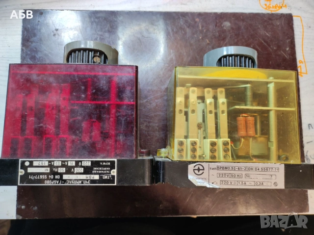 Продават се електромеханични таймери работещи на 220 волта