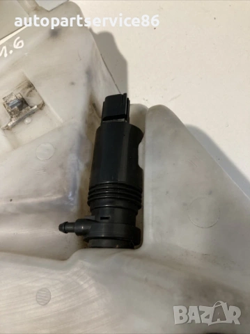 казанче - чистачки на предно стъкло за Volvo C30 1.6 TDI 109HP (2012) 4N5113K163AE, снимка 2 - Части - 53833955