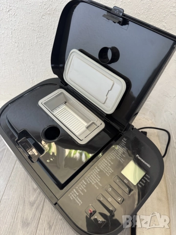 Автоматична Хлебопекарна Panasonic SD-YR2550 550W 31 програми Грил за хляб, снимка 5 - Хлебопекарни - 55771831