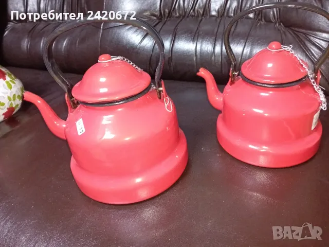 Нови румънски  емайлирани  чайници