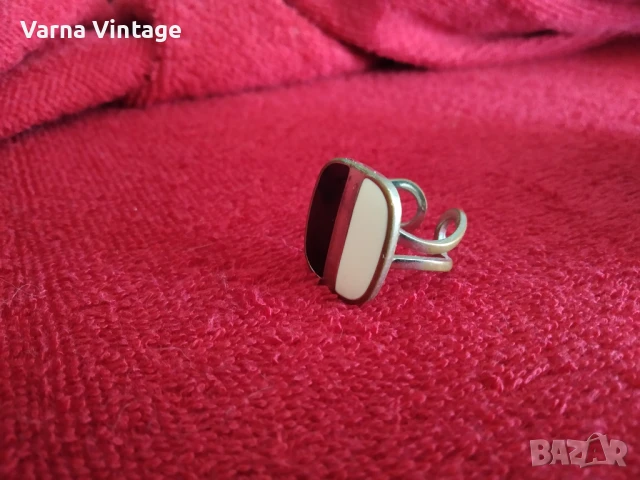 Дамски винтидж пръстен. емайл., снимка 2 - Пръстени - 51080007