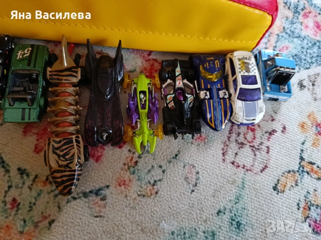 Играчки, колички Hot Wheels камион, снимка 3 - Коли, камиони, мотори, писти - 51973224