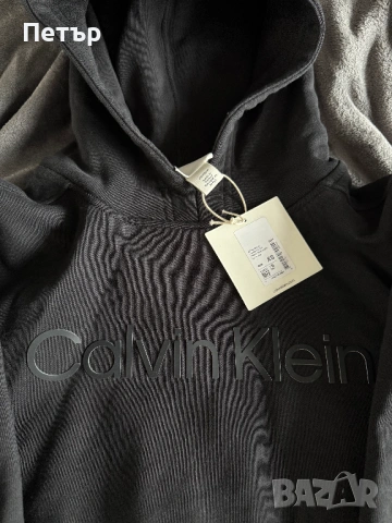 Calvin Klein Fleece Hoodie (XS) чисто нов, снимка 3 - Суичъри - 53138523