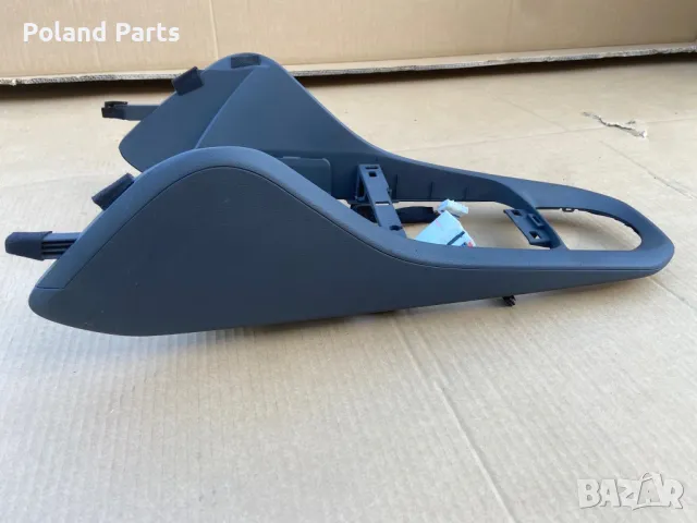 Централна конзола Хюндай Йоник HYUNDAI IONIQ, снимка 2 - Части - 49408133