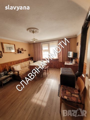 самостоятелен етаж, широк център, снимка 2 - Етаж от къща - 41928023