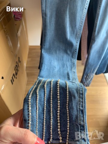 Оригинални дънки на Guess , снимка 2 - Дънки - 39636794