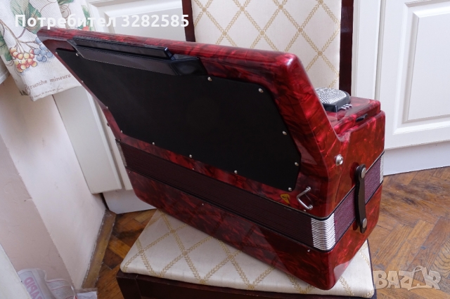 Акордеон Велтмайстер Стела 120 баса, снимка 7 - Акордеони - 36110487