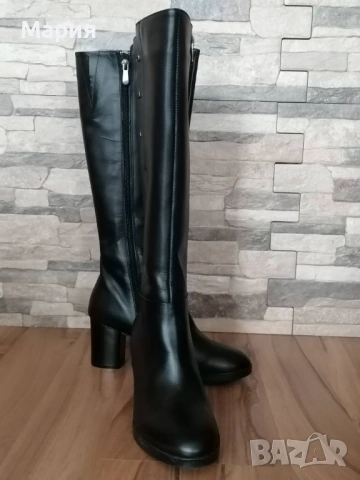 Нови кожени ботуши номер 38