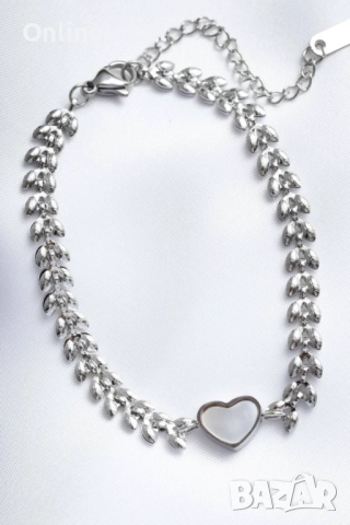 Луксозна дамска гривна Laurel Heart с лаврови листа и сърце от седеф, снимка 6 - Гривни - 52425281