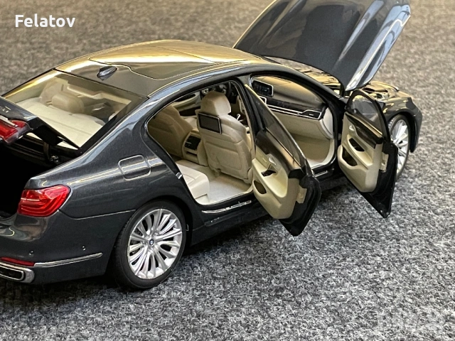 BMW G12 Paragon 1/18, снимка 4 - Колекции - 53633294