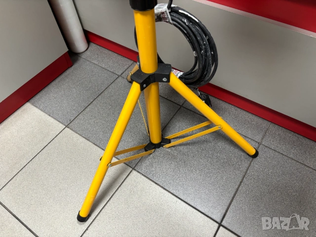 Телескопична Стойка/трипод/с 2 броя LED прожектори, снимка 8 - Други - 53793382