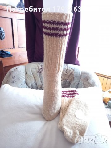 Ръчно плетени чорапи от вълна размер 40, снимка 2 - Дамски чорапи - 39669921