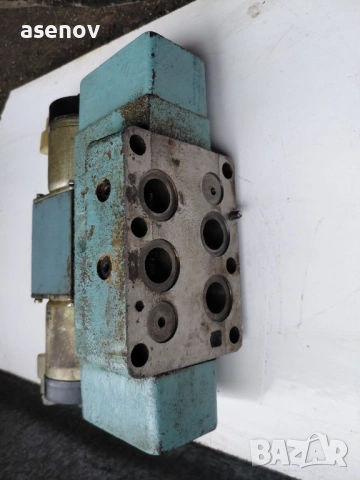 хидравличен разпределител, снимка 2 - Резервни части за машини - 53441137