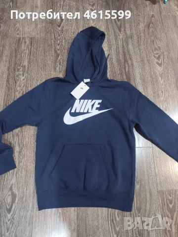 нов суичър на Nike