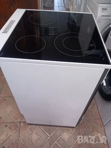 Свободно стояща печка с керамичен плот Gram с две години гаранция!, снимка 4 - Печки, фурни - 51828810