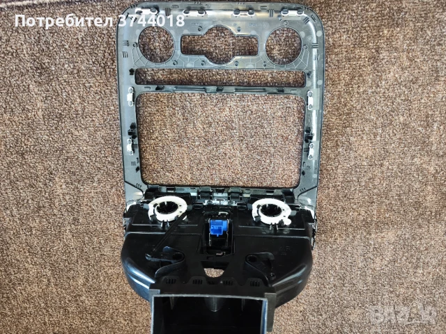 Рамка климатроник и духалки от Vw Scirocco 2017г 1K8819728E •2, снимка 3 - Части - 51423166