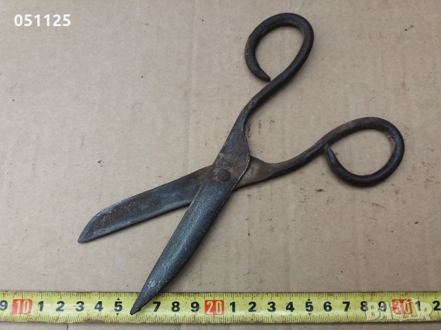 възрожденска кована ножица - абаджийска , снимка 9 - Антикварни и старинни предмети - 35789387
