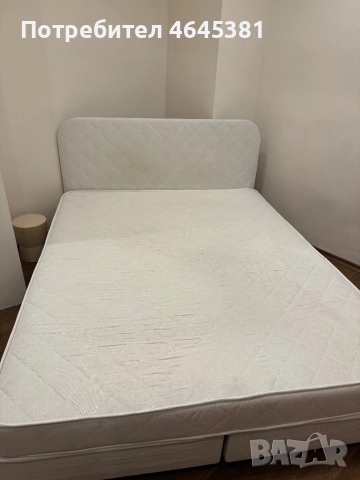 Спалня с двулицев матрак