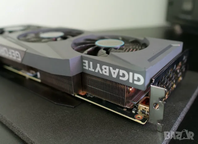 Gigabyte Eagle RTX 3080, снимка 10 - Видеокарти - 55877842