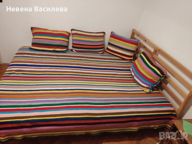 Ръчно излетен комплект на една кука - шалте/одеяло с 4 калъфки за възглавници.   , снимка 4 - Покривки за легло - 52887625