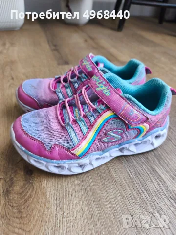 Десетки маратонки Skechers