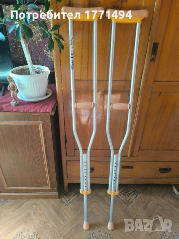 Патерици(използвани 3 пъти)