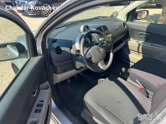 Daihatsu Sirion, снимка 8 - Автомобили и джипове - 52893152