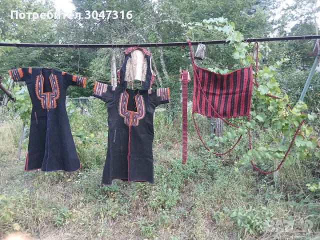 Автентични носии (Саи / Клашници) и рядка бебешка люлка (Цедилка) – Разлог/Пирин, 1890-1910 г.