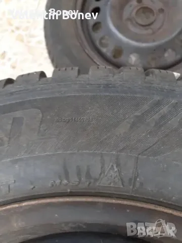 Зимни гуми с джанти 185/65R15, снимка 4 - Гуми и джанти - 56339704