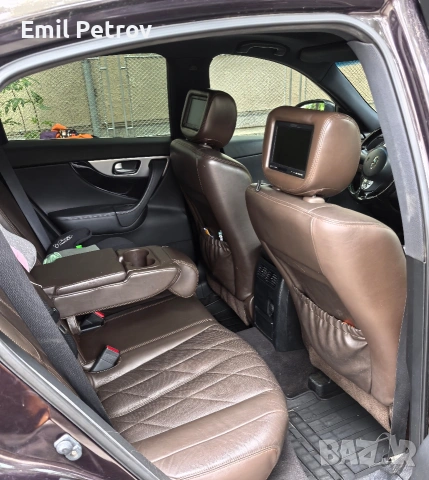 Infiniti FX30 D, снимка 12 - Автомобили и джипове - 53422829