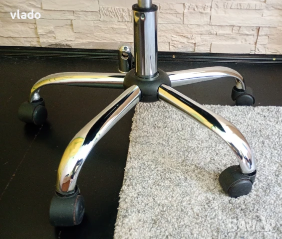 Офис стол, снимка 5 - Столове за офис - 50845414