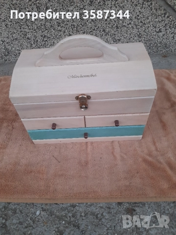 дървена кутия за бижута