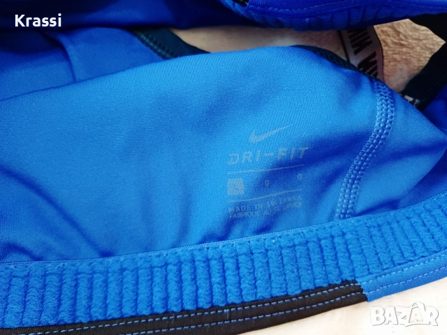 Nike бюстие L, снимка 4 - Спортни екипи - 53333724