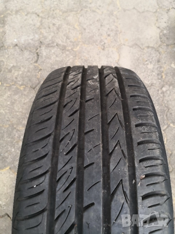 Една лятна гума 205/55 R16