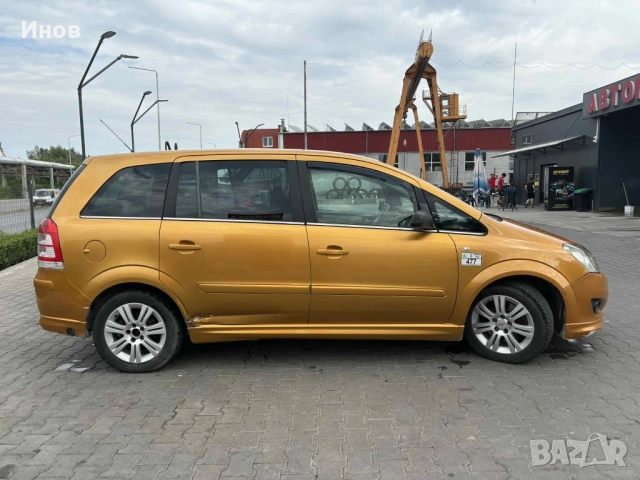 Opel Zafira B бензин/метан + ГАЗ, снимка 2 - Автомобили и джипове - 48492765