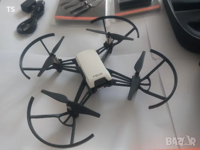 Дрон Tello комплект , снимка 3 - Дронове и аксесоари - 50346265