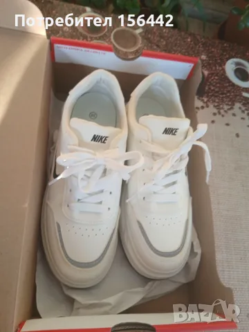 Маратонки NIKE 38н.