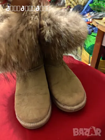 UGG 