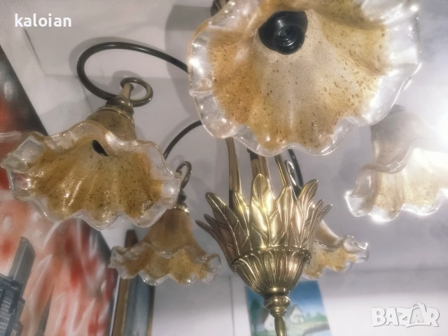 Арт нуво с целият си блясък. Оригинален бронзов полилей с флорални мотиви и абажури от цветно духано, снимка 10 - Антикварни и старинни предмети - 51309921