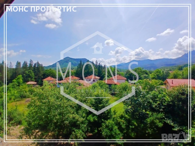 Двуетажна къща с  двор и  панорамна гледка в гр. Априлци, кв. "Острец".