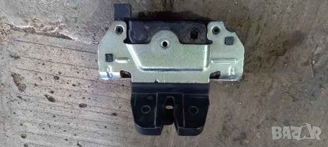 Брава заден капак Opel Astra H / Zafira B