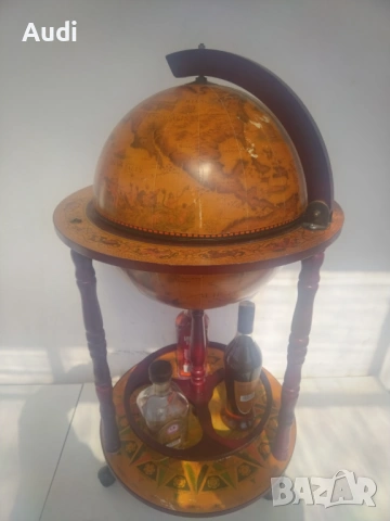 Глобус бар Tre Esse-Worlds, Worlds е подвижен глобус с място за бутилки и чаши за алкохол , снимка 7 - Антикварни и старинни предмети - 53832776