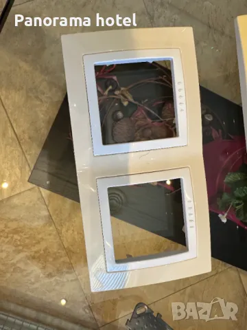 Двойна рамка за контакти и ключове Schneider , снимка 2 - Друга електроника - 50067918