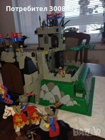 Продавам лего/lego замък, снимка 6 - Конструктори - 53810552